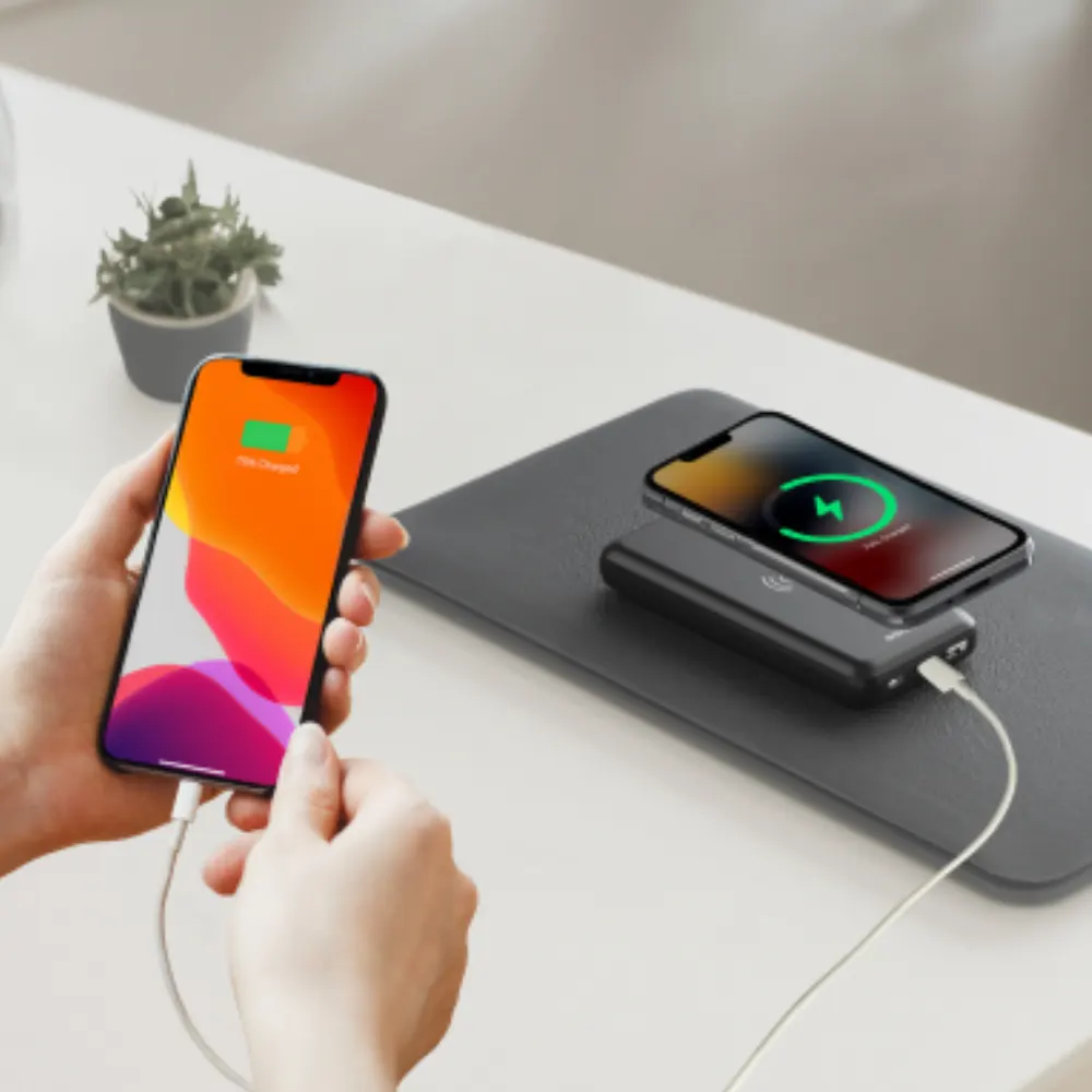 PB195 POWER BANK 10K W/L10W PD20W TC USB image 4