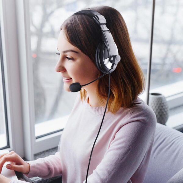 HS120 Over-ear Wired Stereo Headset with Flex Mic image 2